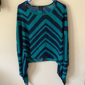 Rue 21 kimono style shirt. Size Small.